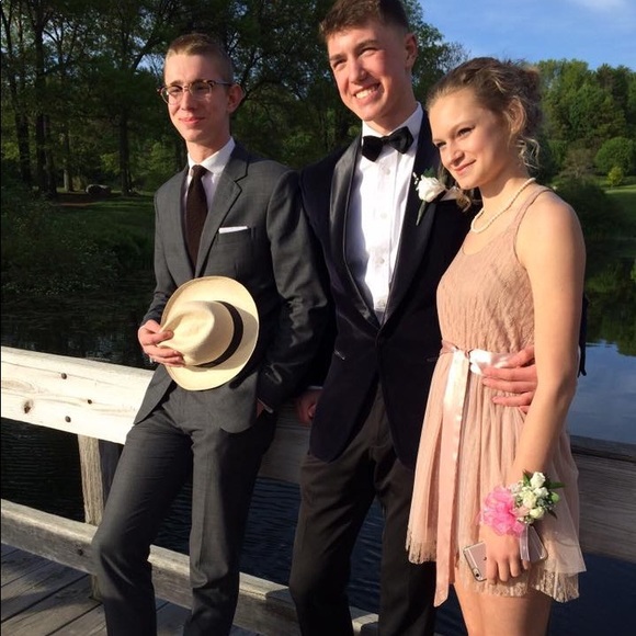 Broke Shoemaker. - Picture 5 of 8